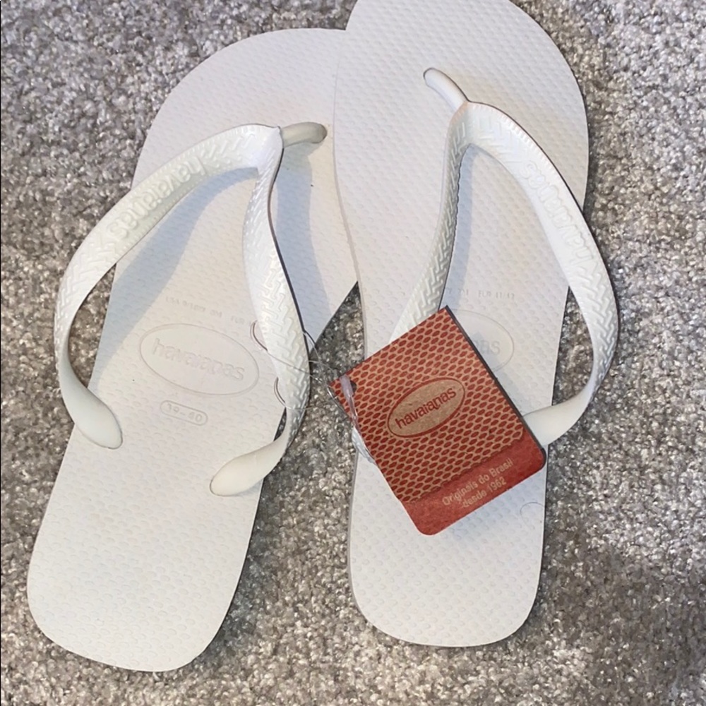NEW WITH TAGS HAVAIANAS flipflops